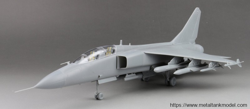 模型网评测]号手-1/72歼轰-7A”飞豹”战斗轰炸机(01664)(附与旧版